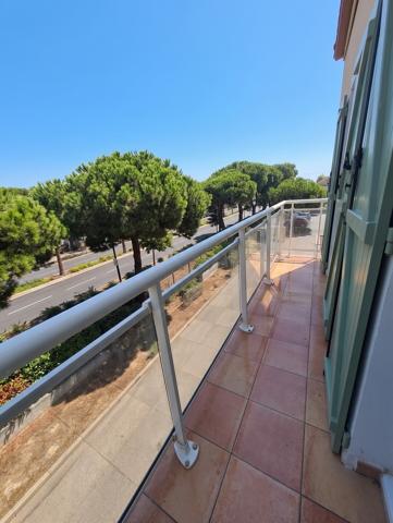 Superbe T3 lumineux avec terrasse, cellier, piscine et parking