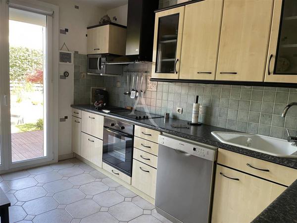Maison Pontault Combault 5 pièce(s) 94 m2