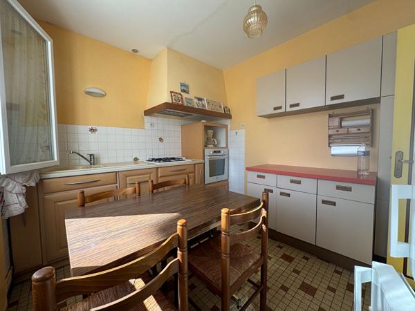 A 10 min de Rochefort : Echillais maison de plain pied avec 3 chambres et garage attenant