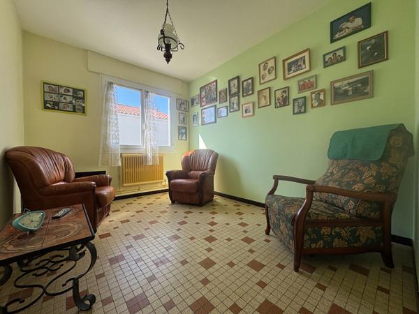 A 10 min de Rochefort : Echillais maison de plain pied avec 3 chambres et garage attenant