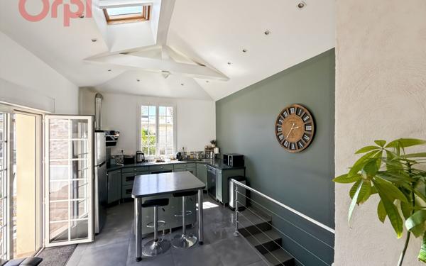 Maison à vendre    5 pièces • 128,82 m2 Saulx-les-Chartreux
