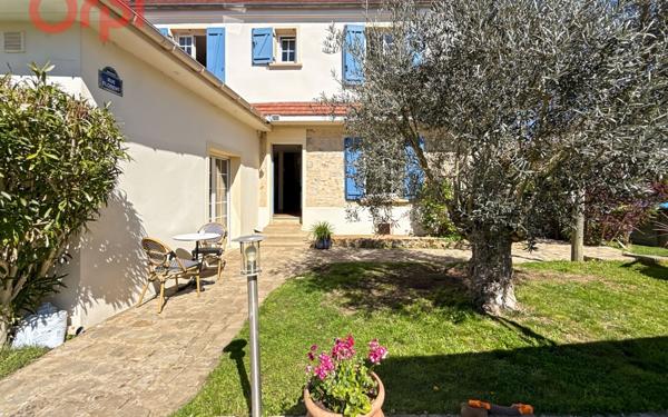 Maison à vendre    5 pièces • 128,82 m2 Saulx-les-Chartreux