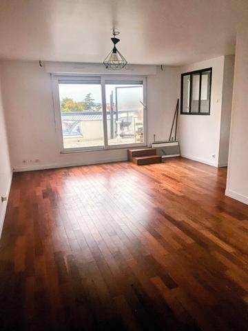 Location — Appartement 3 pièces meublé avec terrasse et parking