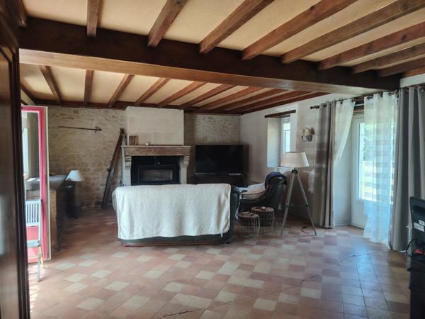 Maison de charme avec point d'eau