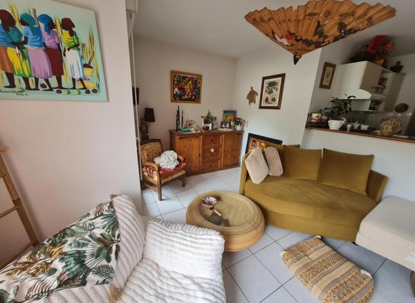 Appartement cosy lumineux avec balcon et 2 places de parkings