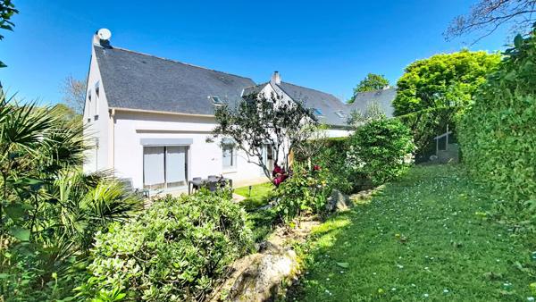 ORVAULT CHOLIERE : Coup de coeur pour cette charmante maison de 118 m2 habitables, vaste espace de vie lumineux, cuisine équipée, 3 chambres dont suite parentale, magnifique jardin Sud-Est , 1 garage + 3 stationnements extérieurs