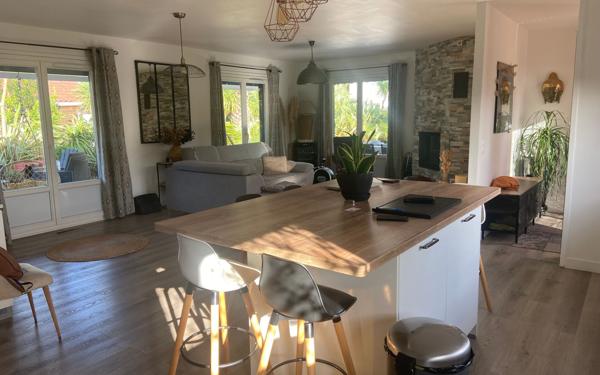 Maison à vendre    5 pièces •  Arcangues