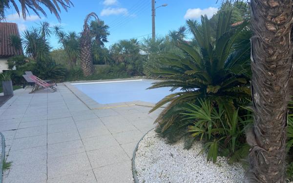 Maison à vendre    5 pièces •  Arcangues