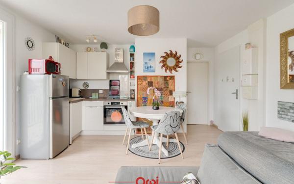 Appartement à vendre    2 pièces •  Marseille 12