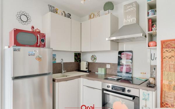 Appartement à vendre    2 pièces •  Marseille 12