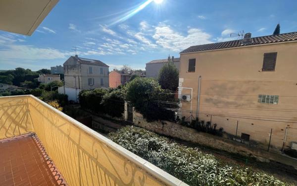 Appartement à vendre    4 pièces • 70 m2 La Seyne-sur-Mer