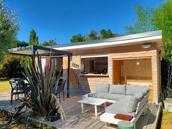 MAISON 206 m² - GARAGE 45 m² - PISCINE AVEC POOL HOUSE 40 m² - TERRAIN 2285 m²