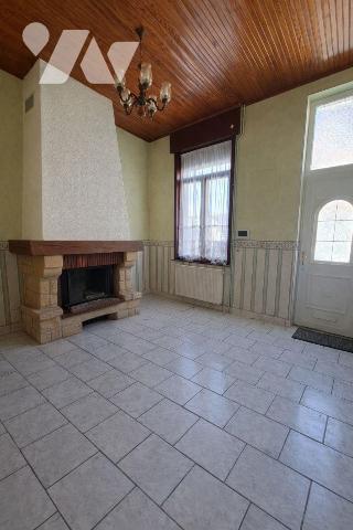 A VENDRE CHEZ VOTRE NOTAIRE- A ARMENTIERES (59)-dans le NORD-MAISON MITOYENNE DE CENTRE VILLE A...