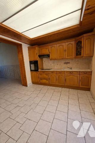 A VENDRE CHEZ VOTRE NOTAIRE- A ARMENTIERES (59)-dans le NORD-MAISON MITOYENNE DE CENTRE VILLE A...