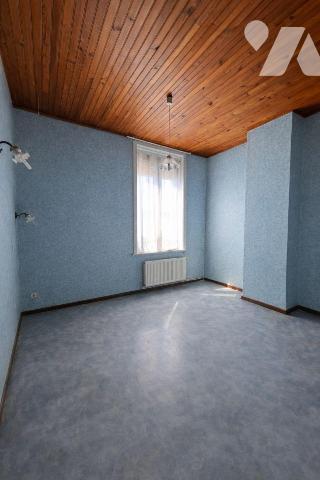 A VENDRE CHEZ VOTRE NOTAIRE- A ARMENTIERES (59)-dans le NORD-MAISON MITOYENNE DE CENTRE VILLE A...