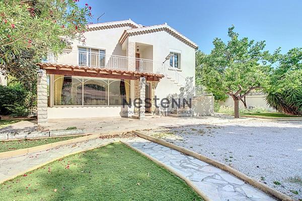 Vitrolles Nord, maison 7 pièces avec 5 chambres sur plus de 1000m² de terrain