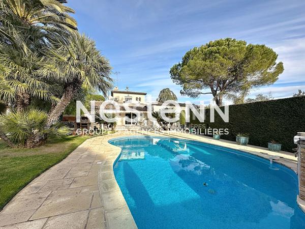 Maison 4 pièce(s) - Domaine privé