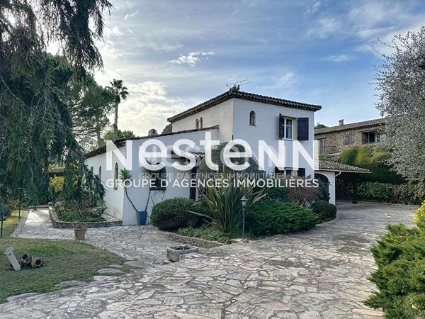 Maison 4 pièce(s) - Domaine privé