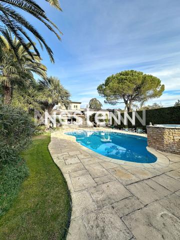 Maison 4 pièce(s) - Domaine privé