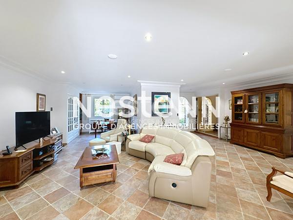 Maison 4 pièce(s) - Domaine privé