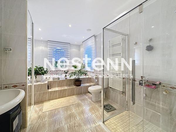 Maison 4 pièce(s) - Domaine privé