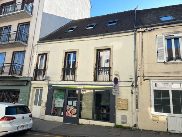 Immeuble
                                                                                                                                                
                                                                                                                                                
                                                                                                                                                
                                                    
                                                                                                                                                                                                                                                                                                                        205  m²                                                                                                                                                                                                         3 etage(s)