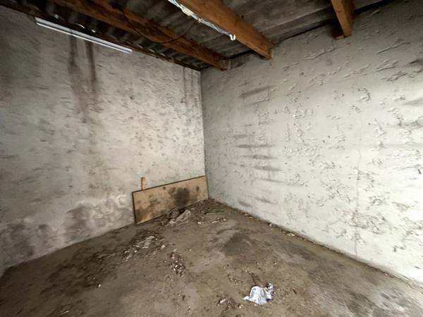 Parking / box Saint Maximin La Sainte Baume 64 m2