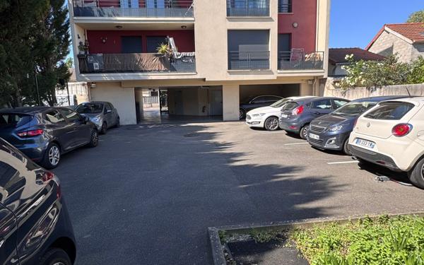 Appartement à vendre    3 pièces • 67,80 m2 Le Blanc-Mesnil