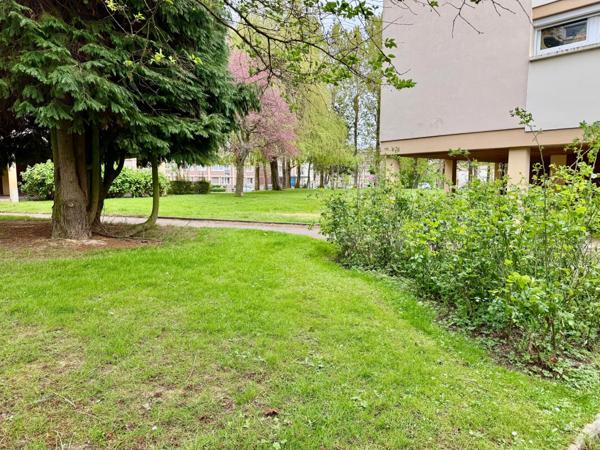 BEL APPARTEMENT 4 PIÈCES - VUE DÉGAGÉ & EMPLACEMENT IDÉAL