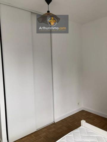 Location                                                      Appartement
                        
                     3 pièces                      84 m2                     à Josselin