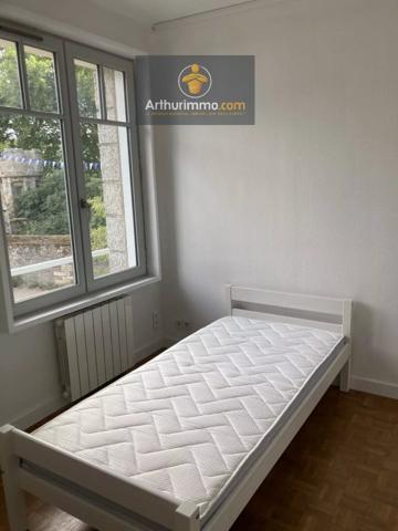 Location                                                      Appartement
                        
                     3 pièces                      84 m2                     à Josselin