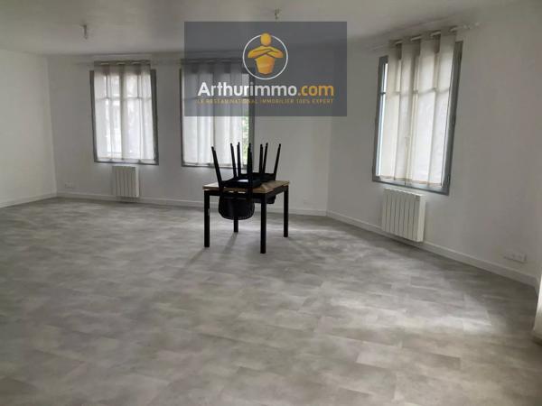 Location                                                      Appartement
                        
                     3 pièces                      84 m2                     à Josselin