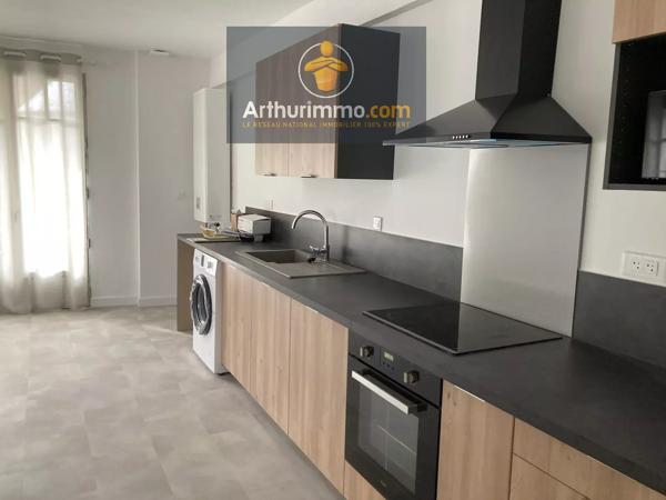 Location                                                      Appartement
                        
                     3 pièces                      84 m2                     à Josselin
