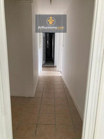 Location                                                      Appartement
                        
                     3 pièces                      84 m2                     à Josselin