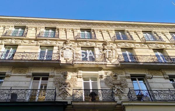T3 LUMINIEUX - 4ème ET DERNIER ÉTAGE - NANTES CENTRE