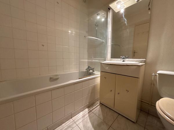 Appartement Orleans 1 pièce 28.08 m2 avec parking - chauffage compris