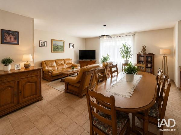 Maison à vendre 4 pièces 125 m² Saint-Pierre-d'Eyraud