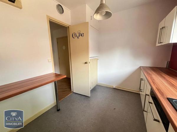 Appartement à louer 2 pièces 61.6m² Belfort (90000)
