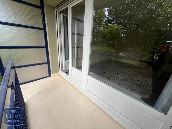 Appartement à louer 2 pièces 61.6m² Belfort (90000)