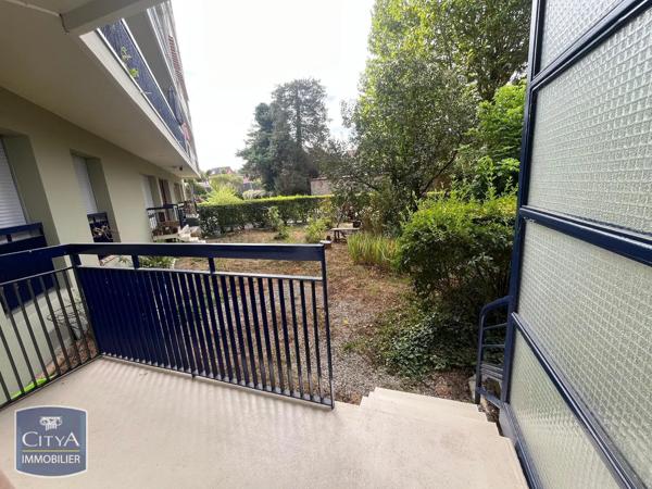 Appartement à louer 2 pièces 61.6m² Belfort (90000)