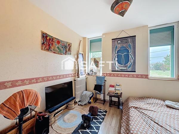 MAISON BRESSUIRE CENTRE-VILLE 156 M2