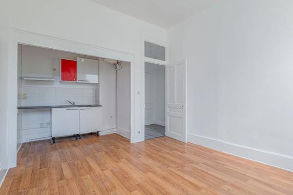 Appartement à vendre 2 pièces VILLEURBANNE (69) calme et verdure