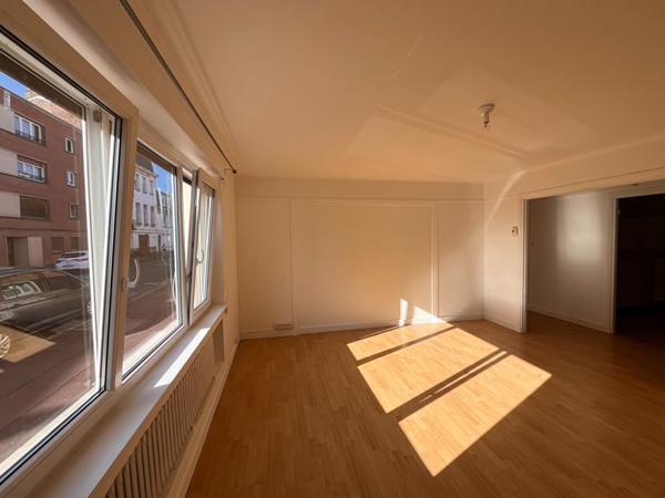 A LOUER : T3 à LILLE • • 1 175 € CC • Réf. 1607
