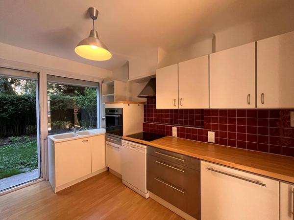 A LOUER : T3 à LILLE • • 1 175 € CC • Réf. 1607