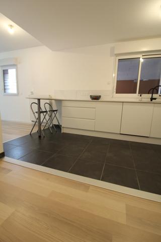 85000 -La ROCHE sur YON plein centre ville, dans résidence avec ASCENCEUR, Appartement T2 avec TERRASSE, PARKING et CAVE sécurisés