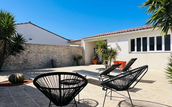 Maison à vendre    5 pièces •  Le Bois-Plage-en-Ré