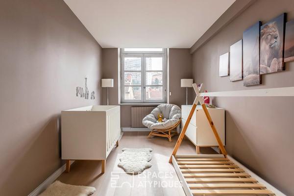 Maison ancienne avec jardin et piscine