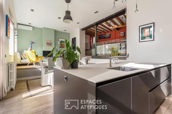 Maison ancienne avec jardin et piscine