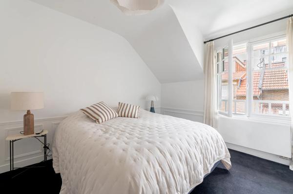 Paris 14 - Voie privée Maison confidentielle