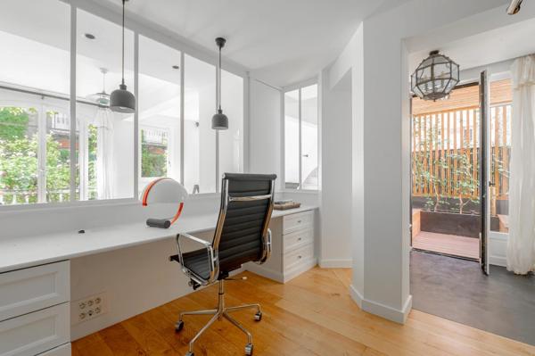 Paris 14 - Voie privée Maison confidentielle